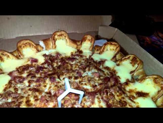 Pizza Hut's Crazy Cheesy Crust Pizza: The Snacktaku Review