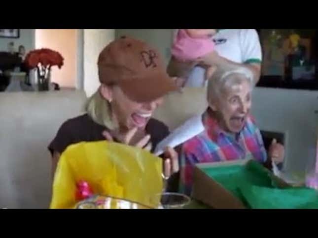 Your Morning (Happy) Cry: Surprise Pregnancy Announcement Supercut