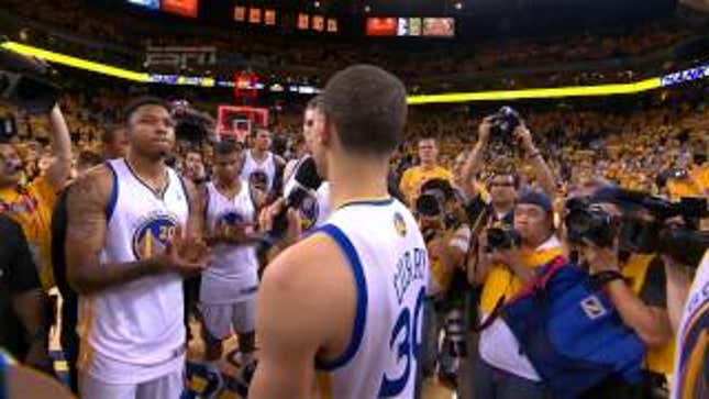 The Warriors Returned To The Court To Thank Their Fans