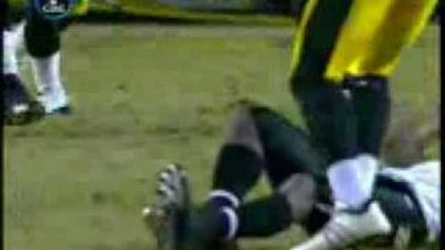 Willis McGahee Wouldn't Describe The Aftermath Of This Massive Hit That Got Him Carted Off The Field As An "Injury"