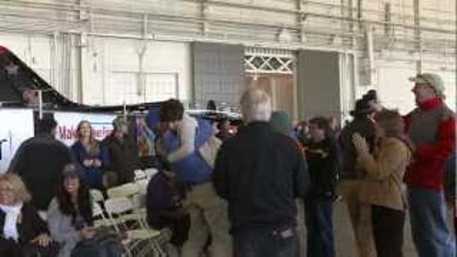 Former Cal QB Sets Paper-Airplane World Record