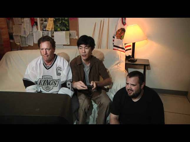 Watch Jeremy Roenick Make Jeremy Roenick's Head Bleed in <em>NHL '94</em>