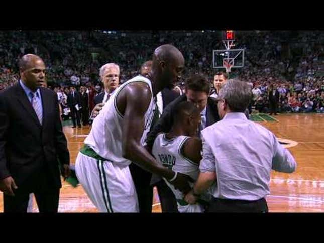 Watch Rajon Rondo Dislocate His Elbow, Channel Willis Reed