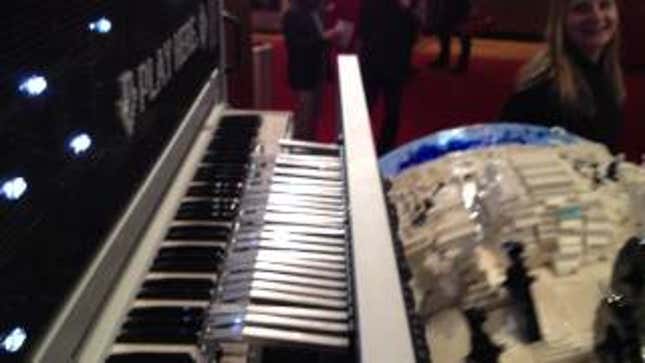 The Ability to Destroy a Planet is Insignificant Next to the Power of this LEGO <em>Star Wars</em> Street Organ