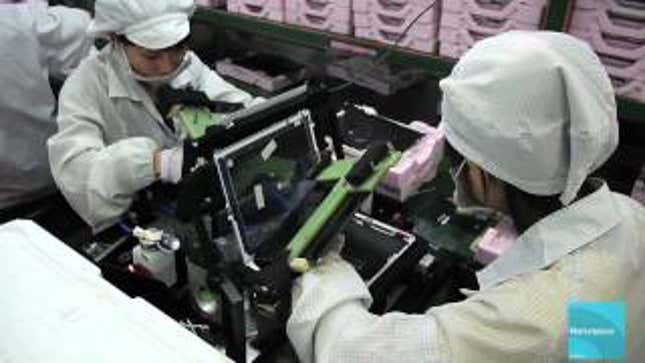 Watch Foxconn Workers Make an iPad