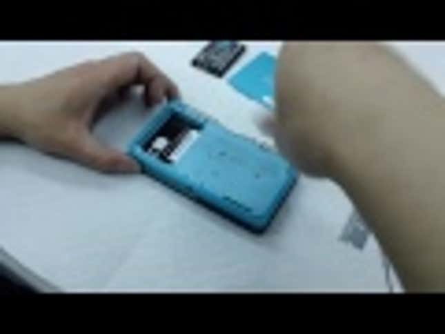 How To Tear A 3DS Apart With Your Bare Hands
