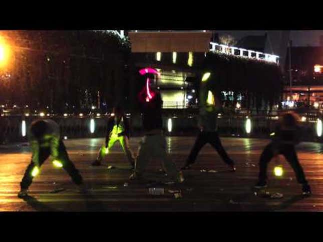 Marvel at this Japanese Nerd Dancing