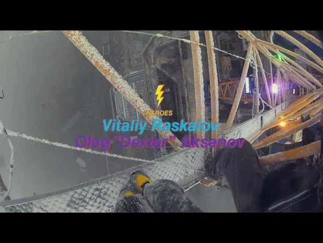 Crazy Russians Show <em>Mirror's Edge</em> Is A Terrifying Thing In Real Life