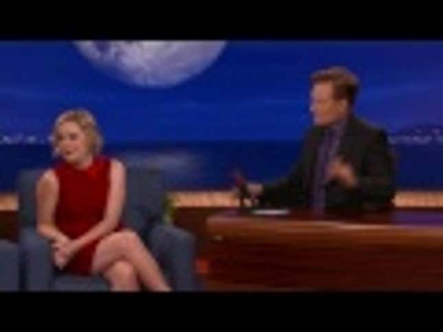 Amy Poehler on Hosting the Golden Globes: 'Lower Your Expectations, Please'