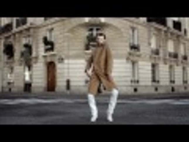 Kate Moss Disapproves Of Christy Turlington's Twin Sets