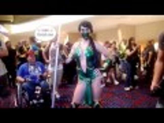 Cosplay Plus "Gangnam Style" Equals This