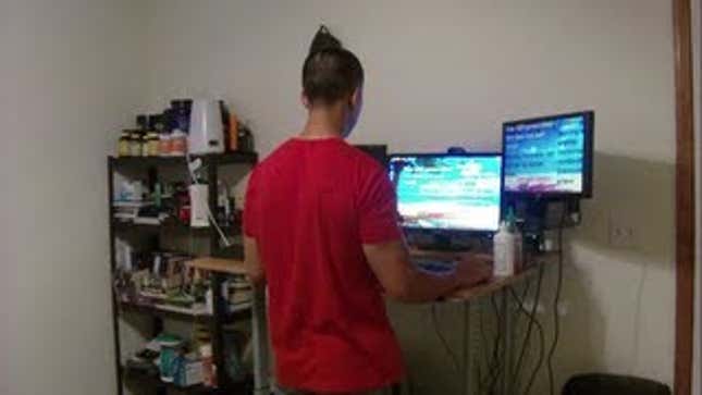 Another Gamer Testifies To The Awesome Calorie-Burning Power Of His Standing Desk