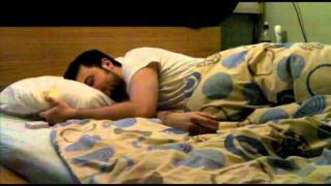 Relationship Pillows Keep Long-Distance Lovers From Feeling Lonely At Night