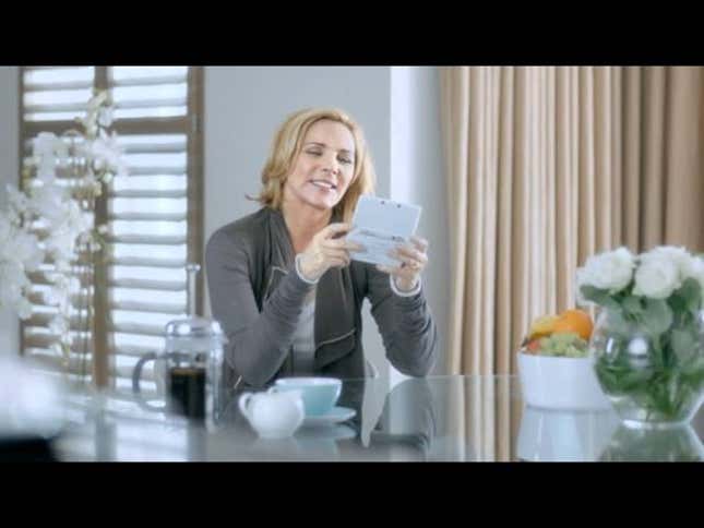 <em>Sex and the City</em>'s Samantha Gets Turned On By Mario's Raccoon Suit