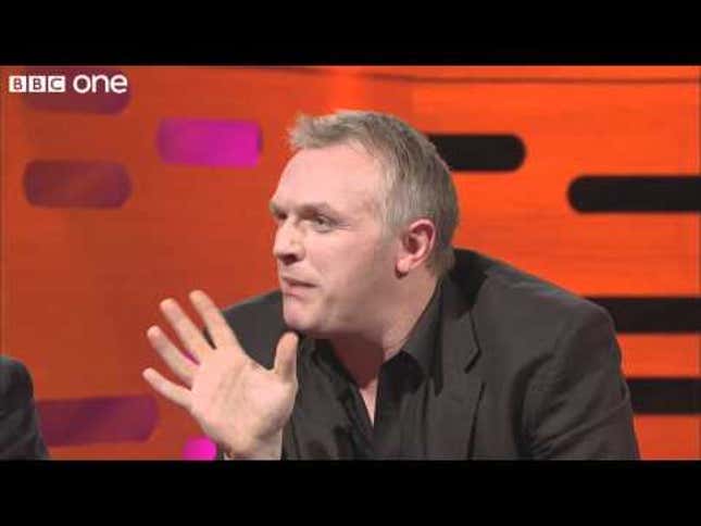 Ashton Kutcher Made Bet That He Could Date Jennifer Aniston