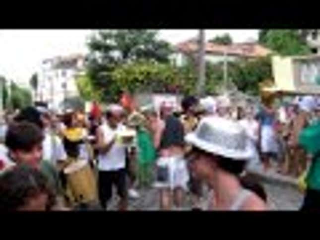Brazilians Shake Their Asses to Mario