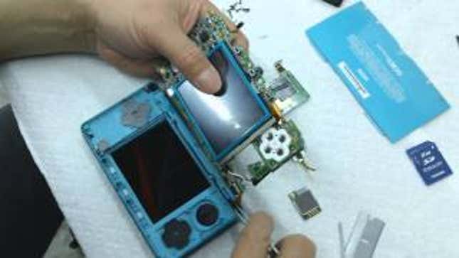 How To Put The 3DS Back Together Again