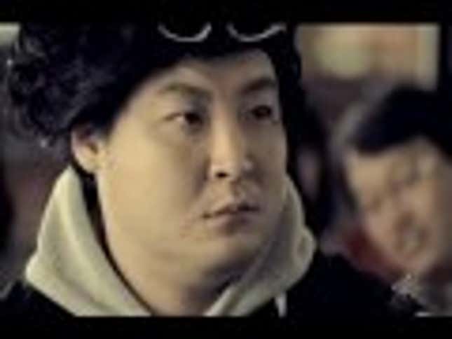 South Korea Gets Face-Slapping StarCraft Commercial