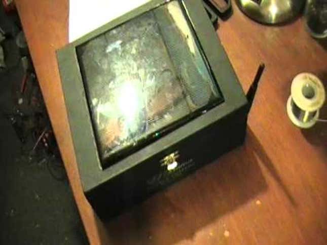 Build a Solar-Powered, Portable Wi-Fi Hotspot