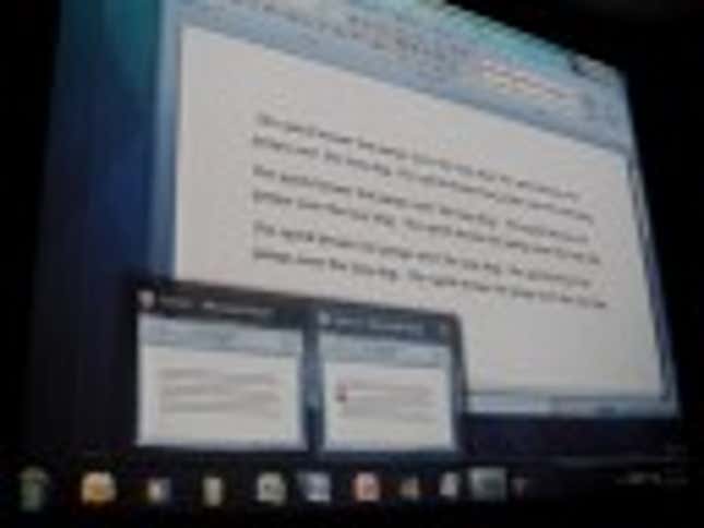 New Windows 7 Taskbar, Peek Feature Look Awesome