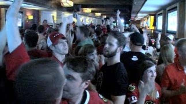 What Those Two Goals In 17 Seconds Were Like At One Chicago Bar