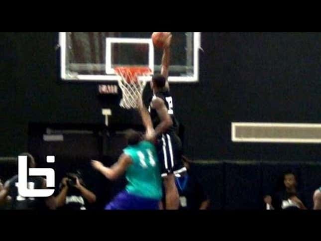 Here's Some Random College Player Dunking On Shawn Marion