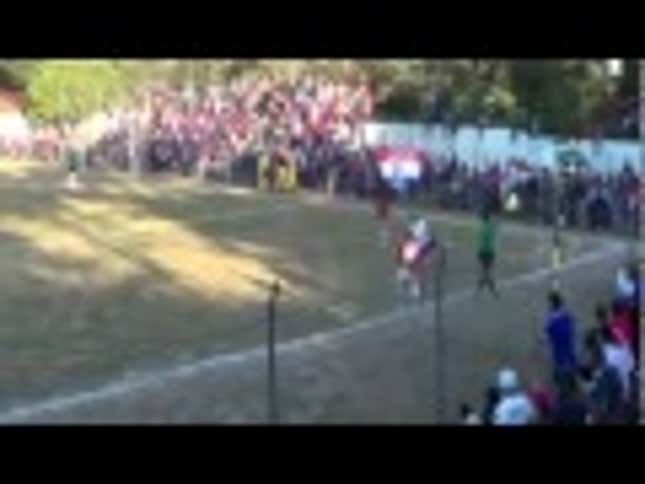 Paraguayan Soccer Player Gets Mad At Referee, Kicks Referee's Face