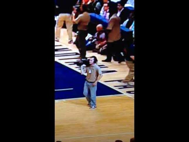 NBA Cameraman Tries To Be Cool About His Foot Falling Asleep