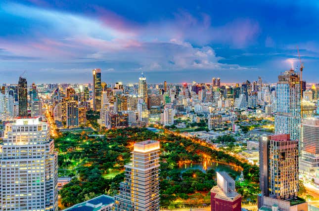 Imagen para el artículo titulado Las 10 mejores ciudades del mundo para trabajar de forma remota en este momento