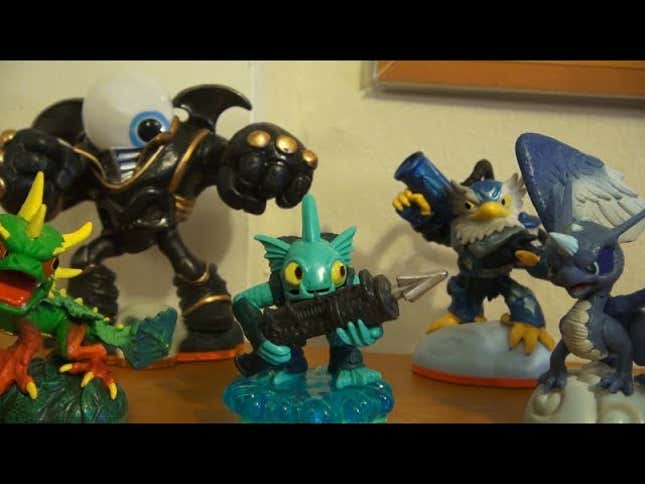 It's A <em>Skylanders</em> Stop-Motion Christmas Spectacular (With Ponies)