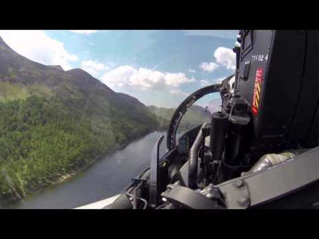 Flying A Jet Fighter Looks Like The Best Job On Earth