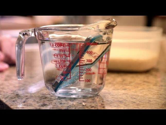 This Is Lifehacker, Episode 12: Save a Soaked Gadget, Make the Ultimate Workout Playlist, and Stay Cool This Summer On the Cheap