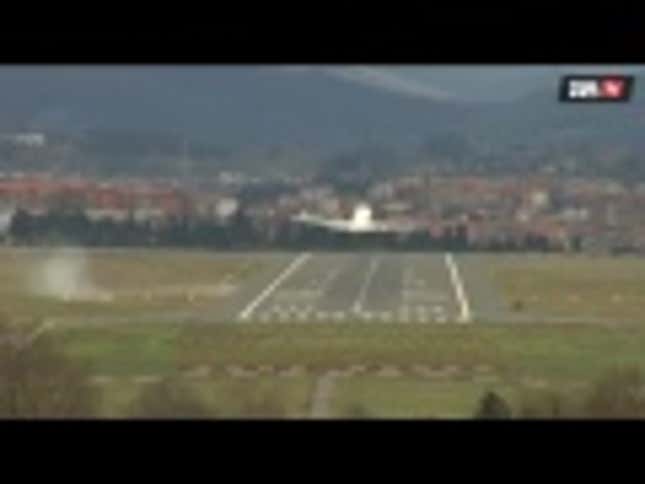 This Is Your New Candidate For The Most Terrifying Crosswind Landing