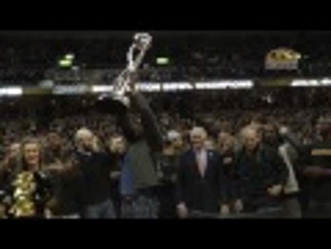 Michael Sam Gets A Standing Ovation At Mizzou Basketball Game