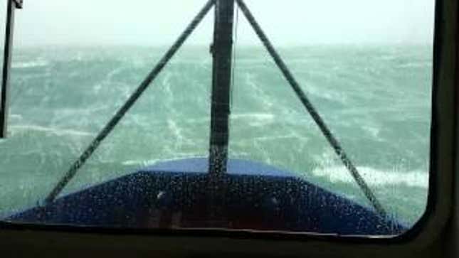 This Is What 50-Foot Seas In The North Atlantic Look Like