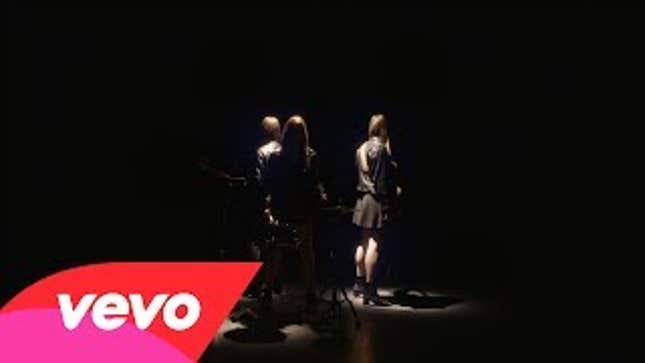 HAIM Channels Their Inner Destiny's Child For Their New Video