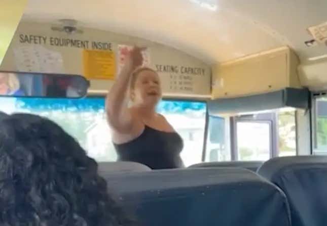 Image for article titled 20 Real-Life Karens Who Ruined Someone&#39;s Day...Or Worse