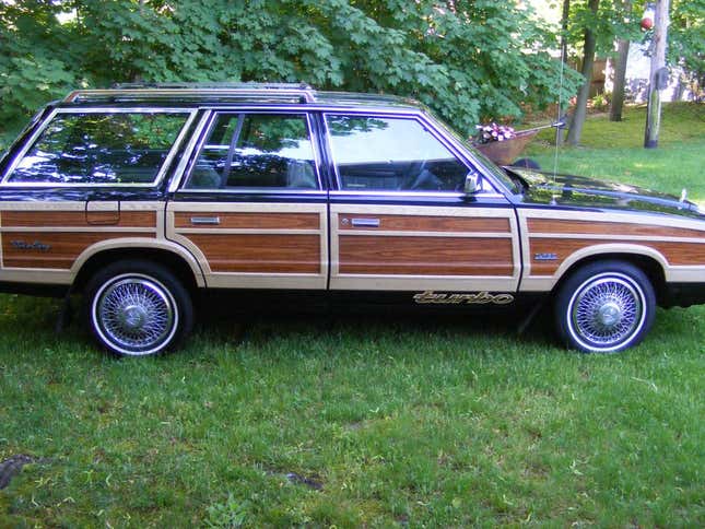 Image for article titled At $13,500, Could This 1986 Chrysler Town & Country Turbo Wagon Be A K-Car That’s A-Ok?