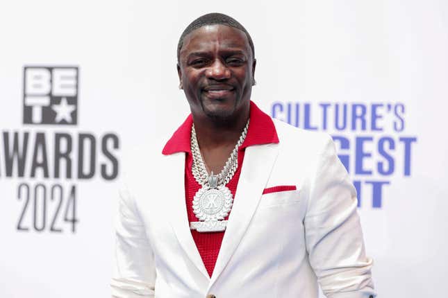 Akon aux BET Awards 2024 au Peacock Theatre le 30 juin 2024 à Los Angeles, en Californie. 