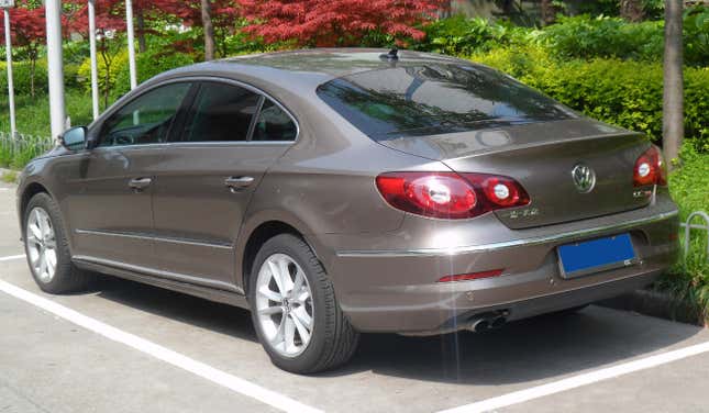 Image for article titled The 2004 Mercedes-Benz CLS Unleashed a Tidal Wave of Compromised Pretend Coupes