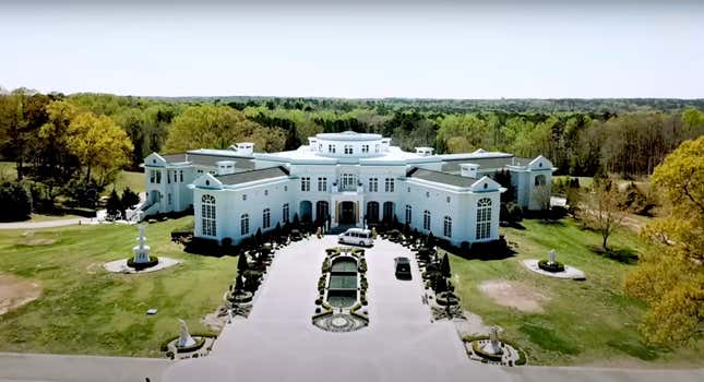 Image for article titled Photos of Drake and Rick Ross&#39; Mansions Say A Lot About Why They Are Beefing