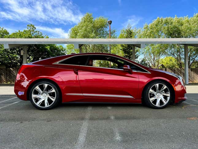 Image for article titled At $16,757, Is This 2014 Cadillac ELR A Hybrid Worth Having?