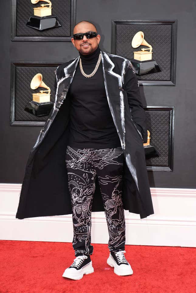 Image for article titled Grammys 2022: Red Carpet Looks