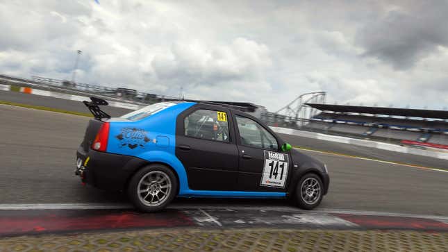 Image for article titled Let&#39;s Hear It For The Dacia Logan That Finished The Nürburgring 24 Hours In...Not Last Place