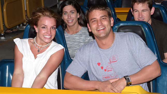 Image for article titled Britney Spears Says 'FUCK YOU' to Brother Bryan, Wants to Drink Jack Daniels and Howl at the Moon