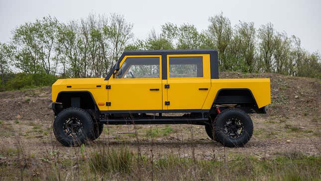 A photo of the profile view of the Munro pickup. 