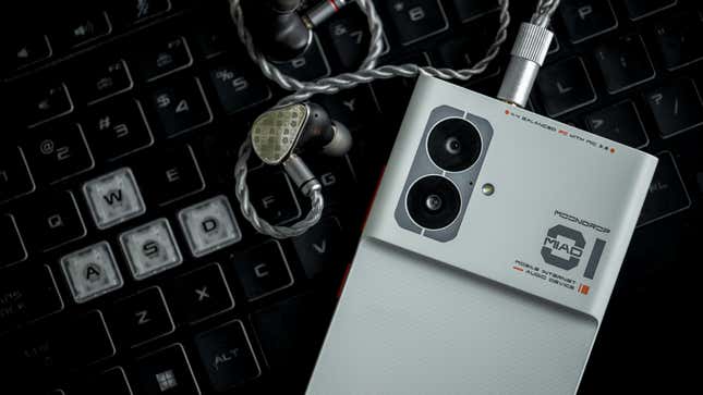 An image from Moondrop showing the Moondrop MIAD 01 Phone