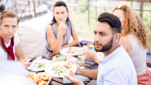 Image for article titled Eating Outside Sucks