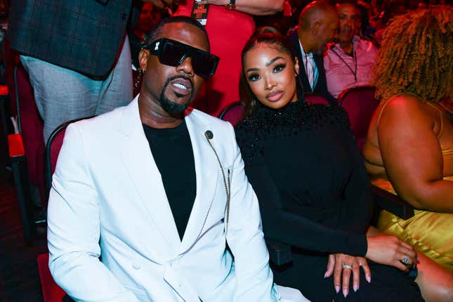 Image for article titled These Celebrity Couples Need to Take Us Out of the Group Chat... Immediately