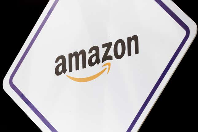 Logotipo de Amazon en Katowice, Polonia, el 7 de mayo de 2024. 